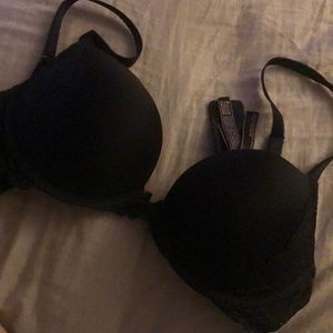 Authentic Victoria’s Secret very sexy push up bra
